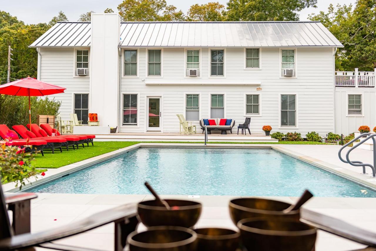 Seven Resort Style Inn Near Beach Shelter Island Heights Exterior photo