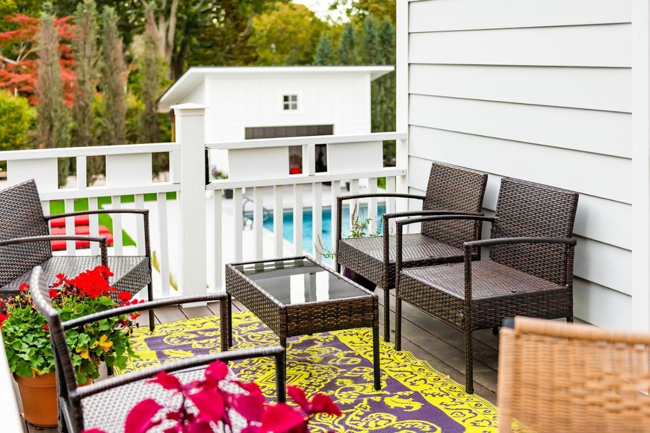 Seven Resort Style Inn Near Beach Shelter Island Heights Exterior photo